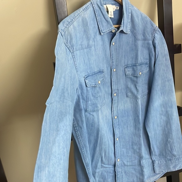 H&M classic Men’s denim shirt - Picture 6 of 8